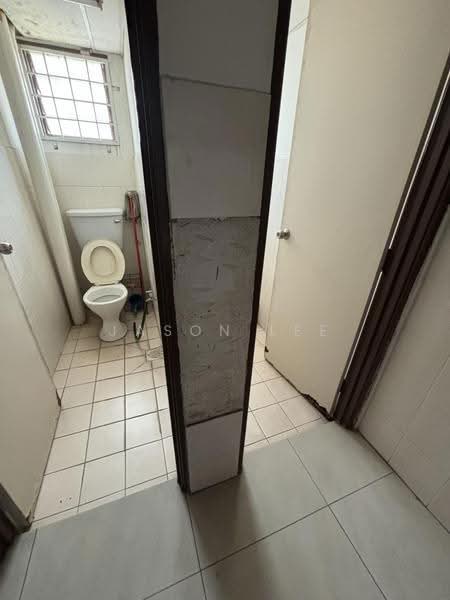 Shop / Office for Rent in Petaling Jaya (Selangor) - Jason Lee - Bathroom - PropertyGuru.com.my