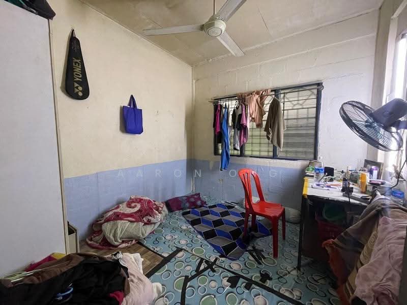 Rumah Flat untuk Dijual di Bandar Teknologi Kajang Flat - Aaron Ong - Bedroom - PropertyGuru.com.my