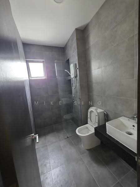 Rumah Teres 2-Tingkat untuk Disewa di Twentyfive7 (Tanjong Duabelas) - Mike Sing - Bathroom - PropertyGuru.com.my