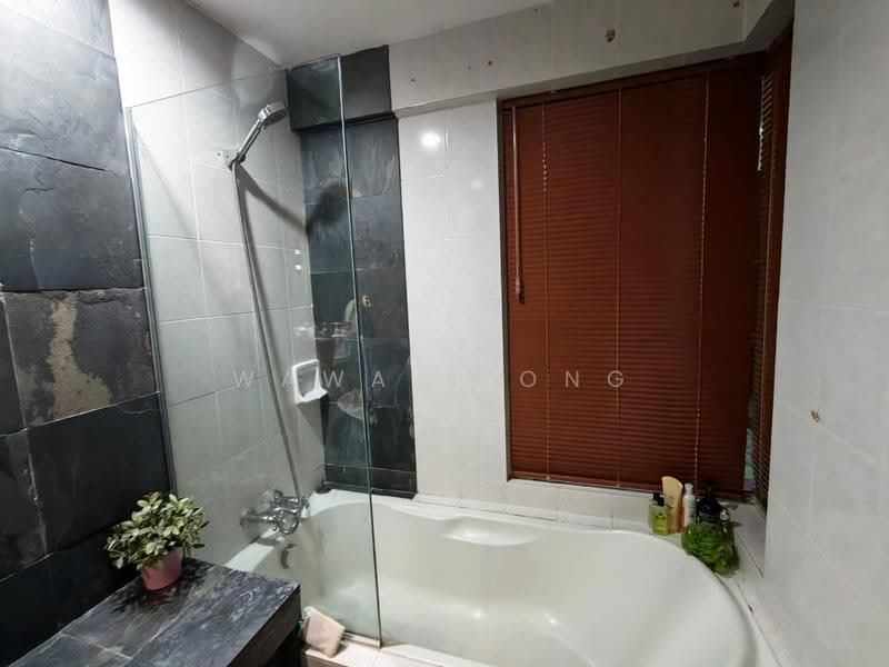 Kediaman Servis untuk Disewa di Ritze Perdana 1 - Wawa Leong - Bathroom - PropertyGuru.com.my