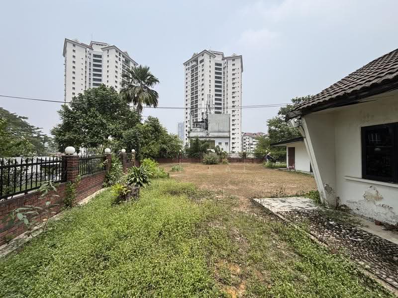 Bungalow House for Sale in Petaling Jaya (Selangor) - Ken Lai - Exterior - PropertyGuru.com.my