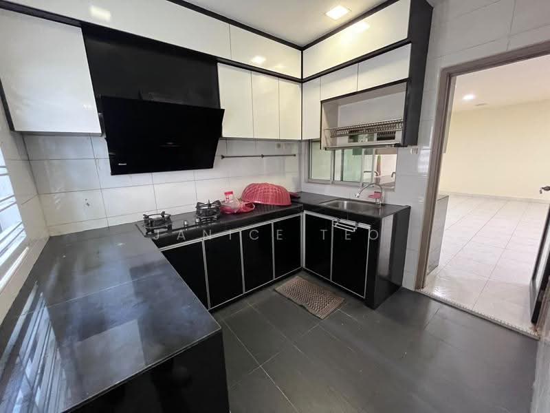 Rumah Teres 2.5-Tingkat untuk Dijual di Taman Bukit Jaya (Ulu Tiram) - Janice Teo - Kitchen - PropertyGuru.com.my