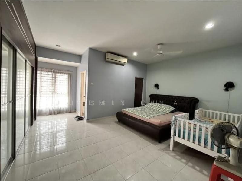 2-storey Terraced House for Sale in Sutera Damansara (Damansara Damai) - Jasemin Chia - Bedroom - PropertyGuru.com.my
