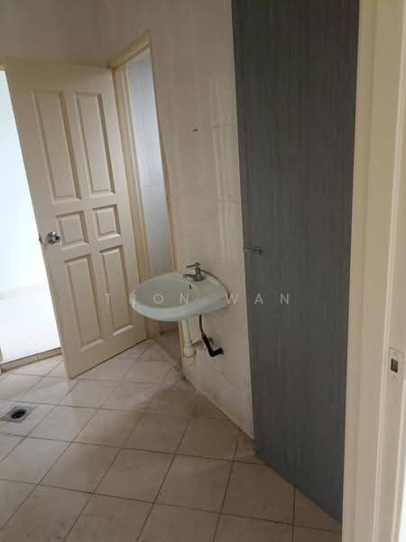 Rumah Teres 2-Tingkat untuk Disewa di Taman Tasik Prima (Puchong) - Tron Wan - Bathroom - PropertyGuru.com.my