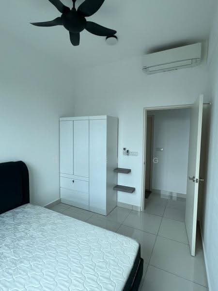 Kediaman Servis untuk Dijual di Greenfield Residence - Daniel Ng - Bedroom - PropertyGuru.com.my