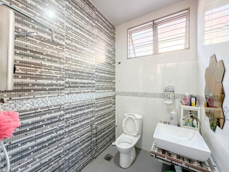 Semi-Detached House for Sale in Seksyen 7 (Shah Alam) - BILYA ARIFF - PropertyGuru.com.my