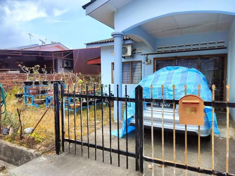 1-storey Terraced House for Sale in Duyong (Melaka) - Michael Lee - Exterior - PropertyGuru.com.my