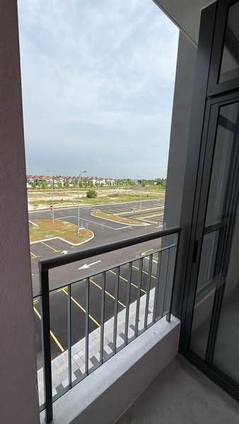 Shop / Office for Rent in Bandar Rimbayu (Telok Panglima Garang) - Amy Lim - Balcony - PropertyGuru.com.my