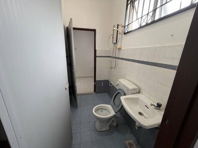 2-storey Terraced House for Sale in Taman Seri Jati (Batu Berendam) - Tim Piong - Bathroom - PropertyGuru.com.my