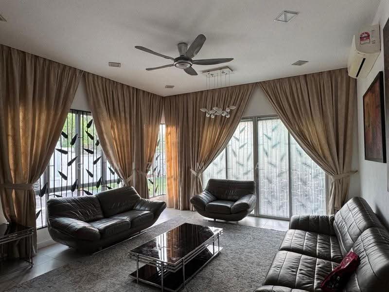 Bungalow House for Sale in Bangi (Selangor) - Rosniza Mohamed - Living Room - PropertyGuru.com.my