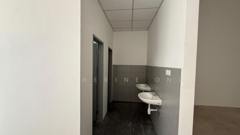 Shop / Office for Rent in Austin Crest (Johor Bahru) - Catherine Ong - Bathroom - PropertyGuru.com.my