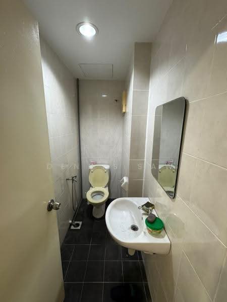 Kedai / Pejabat untuk Disewa di Ampang (Selangor) - Dennis Saw - Bathroom - PropertyGuru.com.my