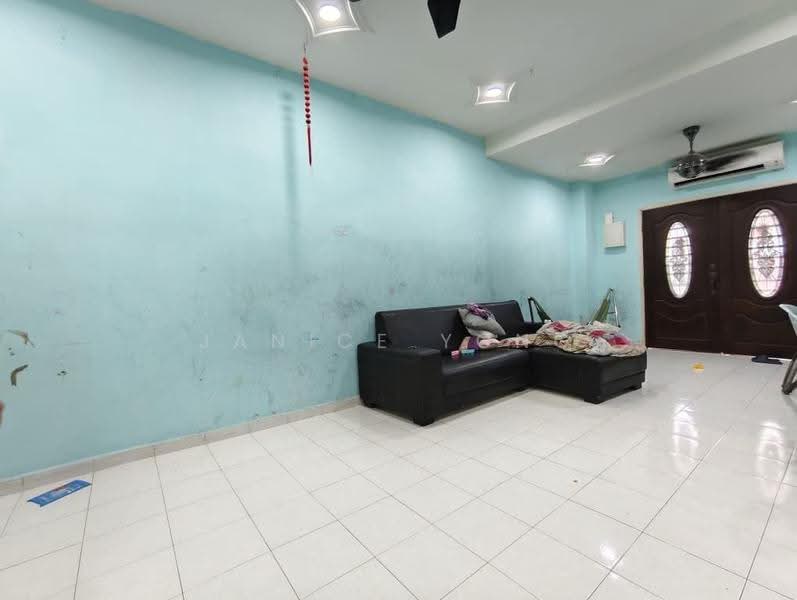 1-storey Terraced House for Sale in Bandar Putra Kulai (Kulai) - Janice Yong - Living Room - PropertyGuru.com.my