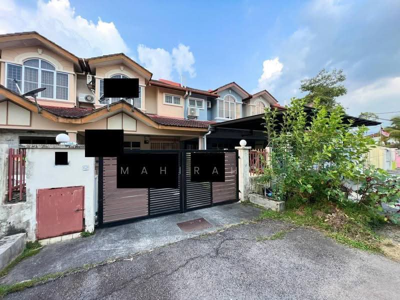 2-storey Terraced House for Sale in Taman Pelangi Semenyih (Semenyih) - Mahirah . - Exterior - PropertyGuru.com.my