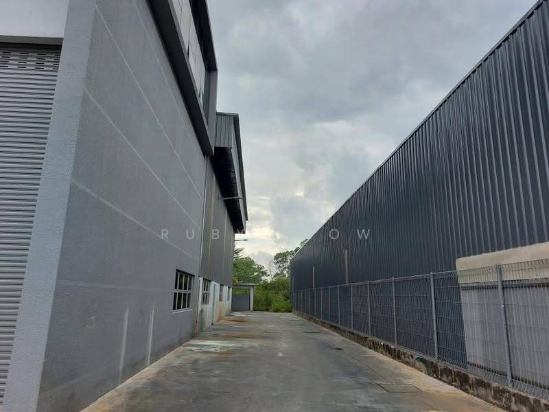 Semi-D Factory for Rent in Taman Desa Cemerlang (Ulu Tiram) - Ruby Teow - Exterior - PropertyGuru.com.my