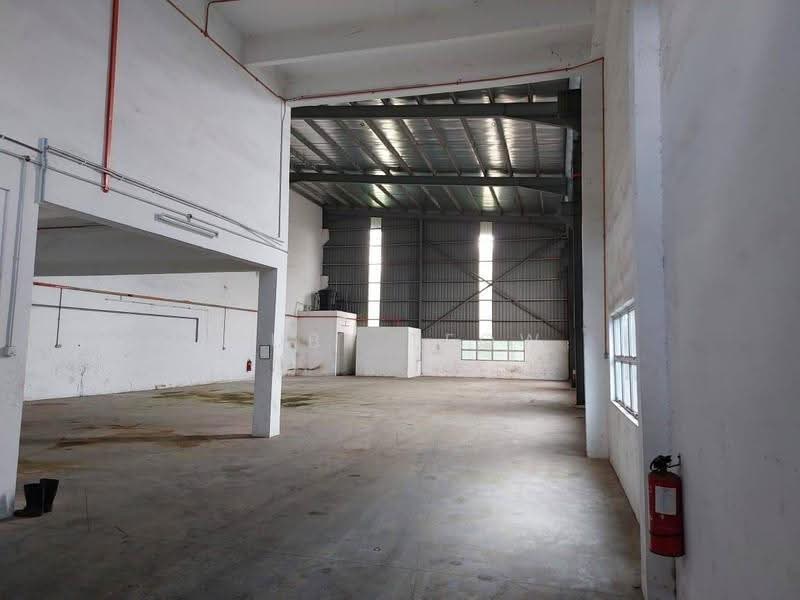 Semi-D Factory for Rent in Taman Desa Cemerlang (Ulu Tiram) - Ruby Teow - Interior - PropertyGuru.com.my