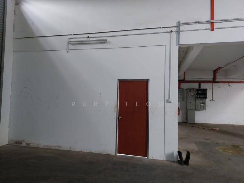 Semi-D Factory for Rent in Taman Desa Cemerlang (Ulu Tiram) - Ruby Teow - Interior - PropertyGuru.com.my