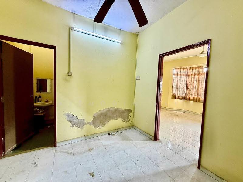 Rumah Teres 2-Tingkat untuk Dijual di Taman TTDI Jaya (Shah Alam) - Aizuddin Ali - Interior - PropertyGuru.com.my