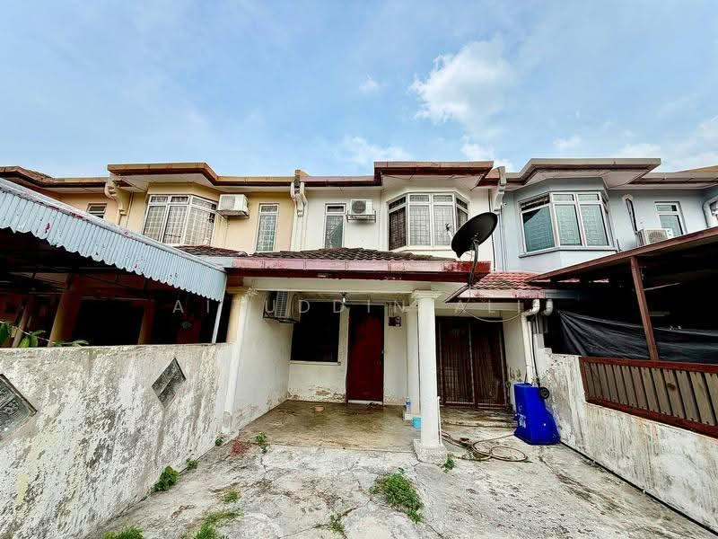 Rumah Teres 2-Tingkat untuk Dijual di Taman TTDI Jaya (Shah Alam) - Aizuddin Ali - Exterior - PropertyGuru.com.my