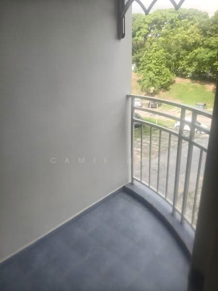 Pangsapuri untuk Dijual di Sri Bahagia Court - Camie Hoo - Balcony - PropertyGuru.com.my