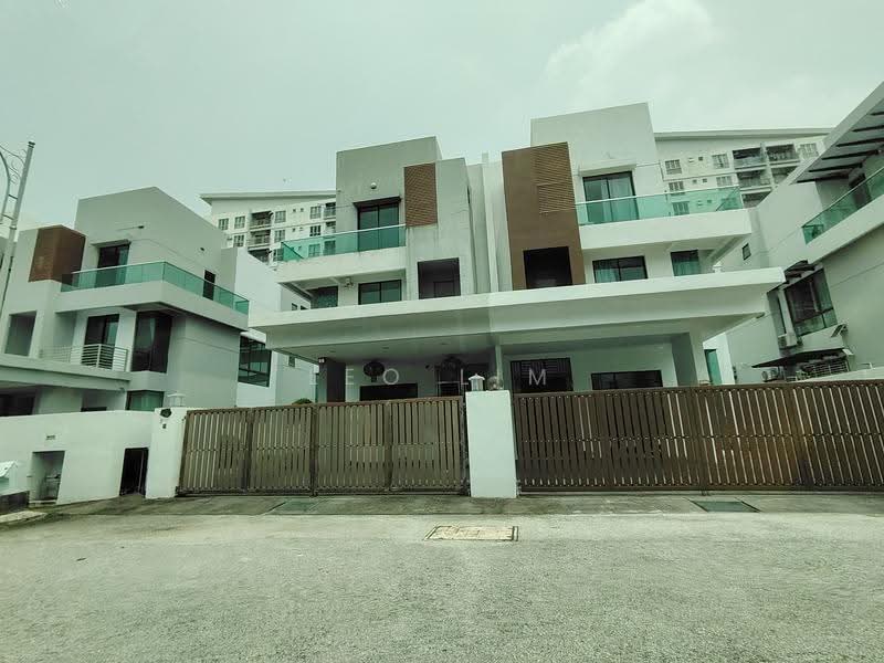 Rumah Berkembar untuk Dijual di Bandar Mahkota Cheras (Cheras) - Leo Lim - Exterior - PropertyGuru.com.my