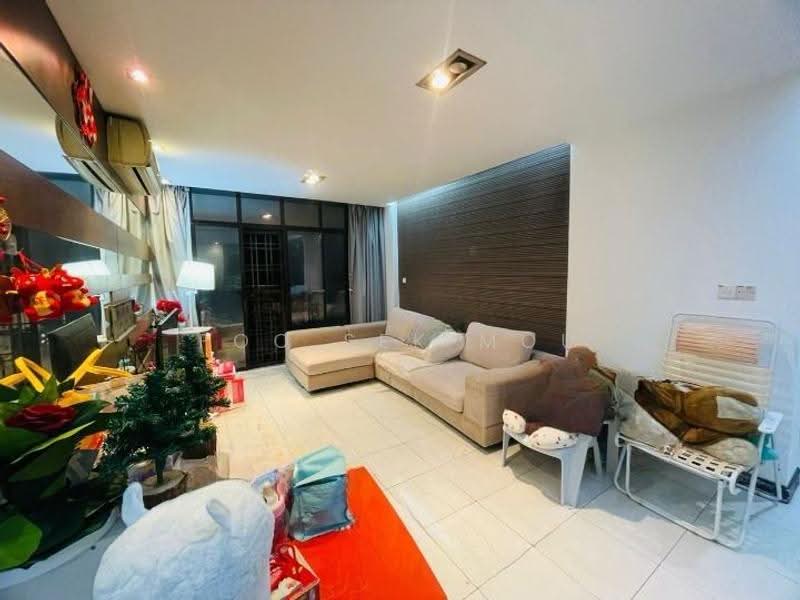 Kediaman Servis untuk Dijual di Diamond Residences - Foo Sek Mou - Living Room - PropertyGuru.com.my