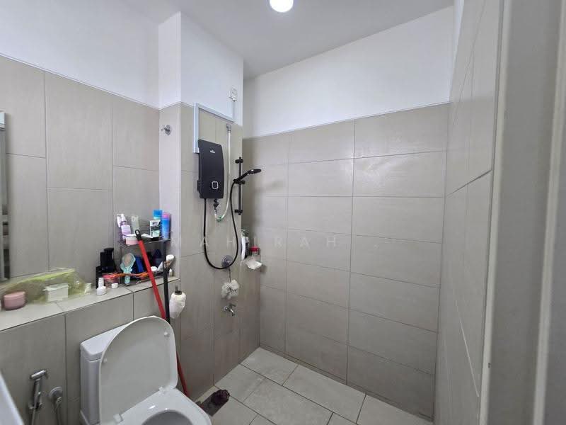 Rumah Teres 2-Tingkat untuk Dijual di Serene Heights (Semenyih) - Mahirah . - Bathroom - PropertyGuru.com.my