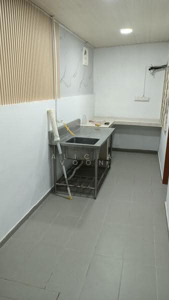 1-storey Terraced House for Rent in Taman Johor Jaya (Johor Bahru) - Alicia Voon - Kitchen - PropertyGuru.com.my
