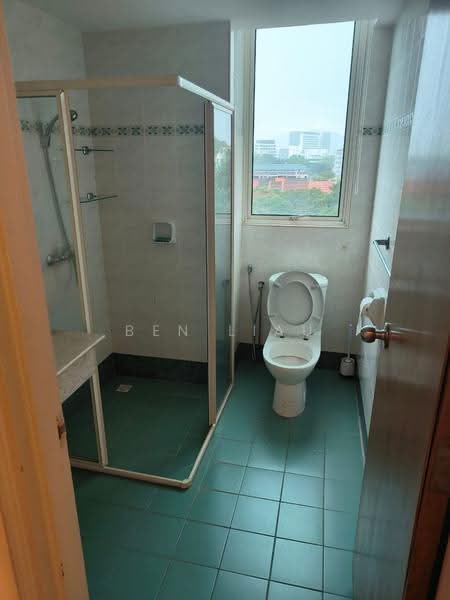 Condominium for Rent at Gurney Beach Resort - Ben Liau - Bathroom - PropertyGuru.com.my