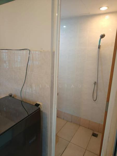 Condominium for Rent at Gurney Beach Resort - Ben Liau - Bathroom - PropertyGuru.com.my