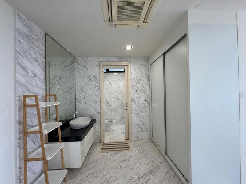Kondominium untuk Disewa di Setia V Residences - Alex Lim - Bathroom - PropertyGuru.com.my