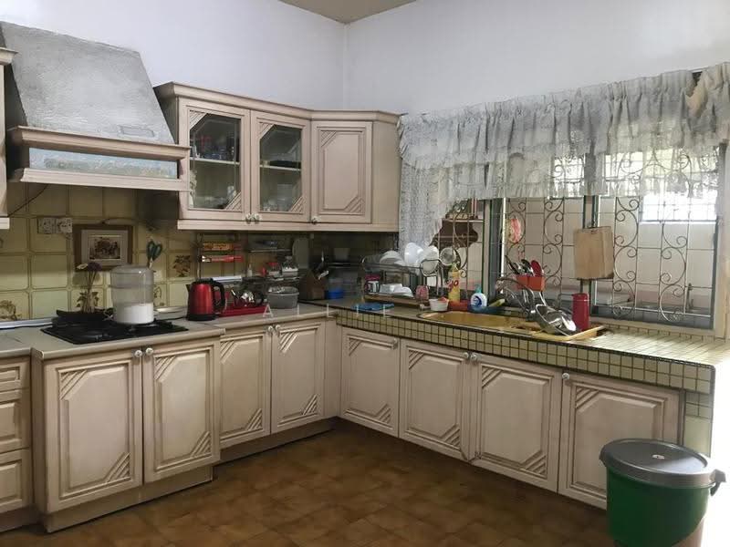 Rumah Banglo untuk Dijual di SS 3, Taman Universiti (Petaling Jaya) - Allie . - Kitchen - PropertyGuru.com.my
