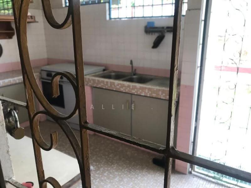 Rumah Banglo untuk Dijual di SS 3, Taman Universiti (Petaling Jaya) - Allie . - Kitchen - PropertyGuru.com.my