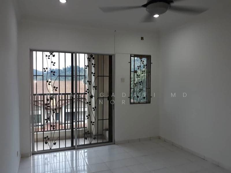 Rumah Bandar untuk Dijual di Batu Caves (Selangor) - Ahmad Gadafi Md Nor - Balcony - PropertyGuru.com.my