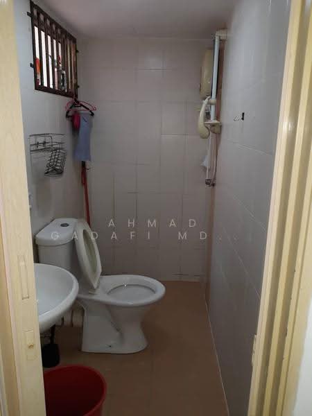 Rumah Bandar untuk Dijual di Batu Caves (Selangor) - Ahmad Gadafi Md Nor - Bathroom - PropertyGuru.com.my
