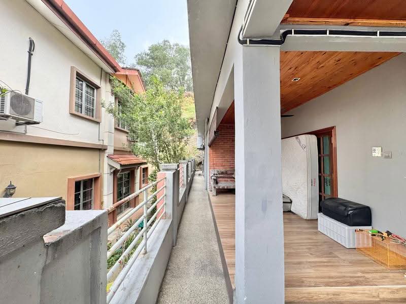 Rumah Berkembar untuk Dijual di Bandar Putra Permai (Seri Kembangan) - Azli Ibrahim - Exterior - PropertyGuru.com.my