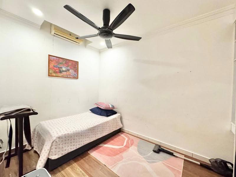 Rumah Berkembar untuk Dijual di Bandar Putra Permai (Seri Kembangan) - Azli Ibrahim - Bedroom - PropertyGuru.com.my