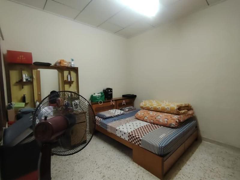 Rumah Teres 1-Tingkat untuk Dijual di Taman Harta Pertama (Bukit Baru) - Ramona Tan - Bedroom - PropertyGuru.com.my