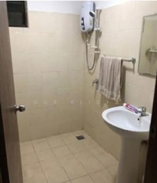 Bungalow House for Rent in Taman Melawati (Ulu Kelang) - Nur Alisya - Bathroom - PropertyGuru.com.my