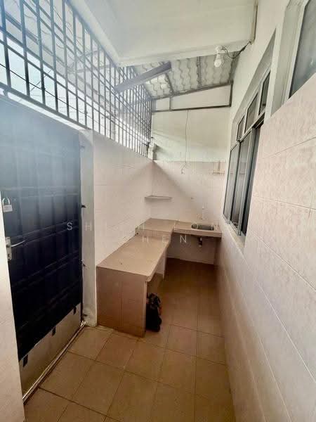 2-storey Terraced House for Sale in Taman Pulai Utama (Skudai) - Shieh Long Chen - Kitchen - PropertyGuru.com.my