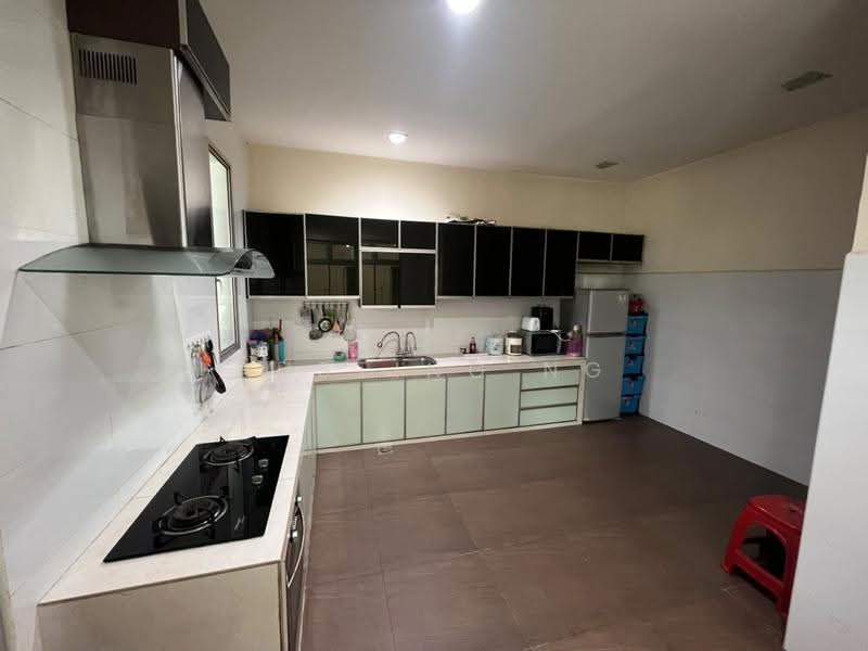 Semi-Detached House for Sale in Taman Gaya (Ulu Tiram) - Austing Ng - Kitchen - PropertyGuru.com.my