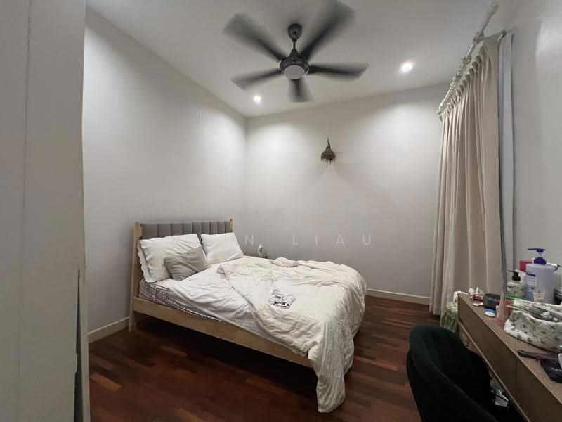 Semi-Detached House for Sale in Kemuning Utama Palma (Shah Alam) - Rain Liau - Bedroom - PropertyGuru.com.my
