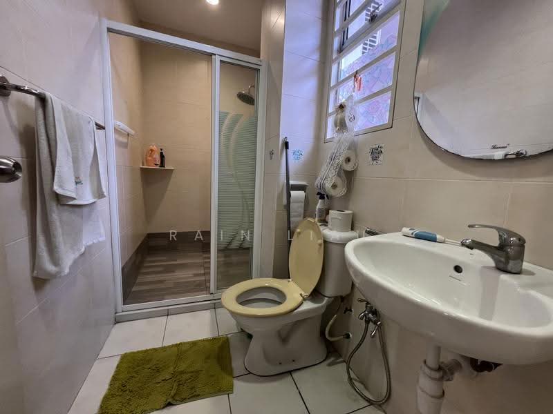 Semi-Detached House for Sale in Kemuning Utama Palma (Shah Alam) - Rain Liau - Bathroom - PropertyGuru.com.my