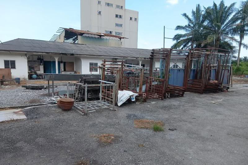 Detached Factory for Sale in Banting (Selangor) - Mahenthiran . - Exterior - PropertyGuru.com.my