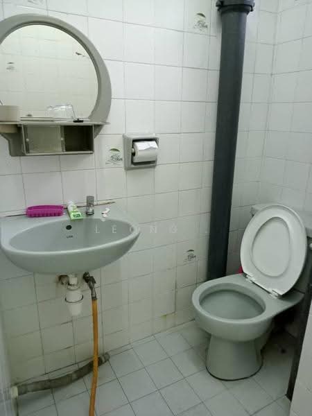 Apartment for Rent at Desa Rahmat (Graceland Villa) - Leong . - Bathroom - PropertyGuru.com.my