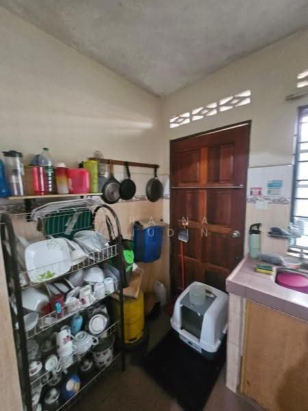 Rumah Teres 2-Tingkat untuk Dijual di Seksyen 24 (Shah Alam) - Zuraina Rajudin - Kitchen - PropertyGuru.com.my