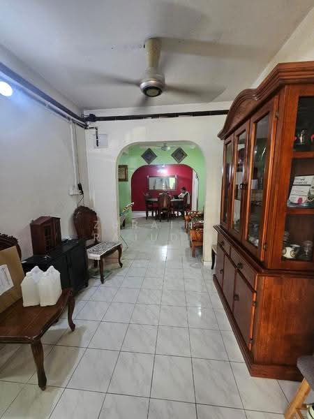 Rumah Teres 2-Tingkat untuk Dijual di Seksyen 24 (Shah Alam) - Zuraina Rajudin - Living Room - PropertyGuru.com.my