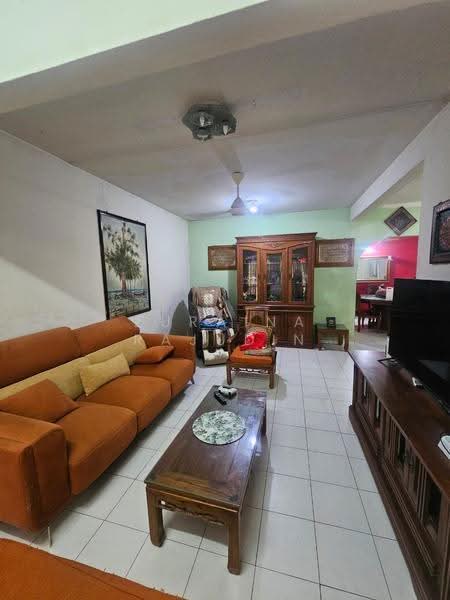 Rumah Teres 2-Tingkat untuk Dijual di Seksyen 24 (Shah Alam) - Zuraina Rajudin - Living Room - PropertyGuru.com.my