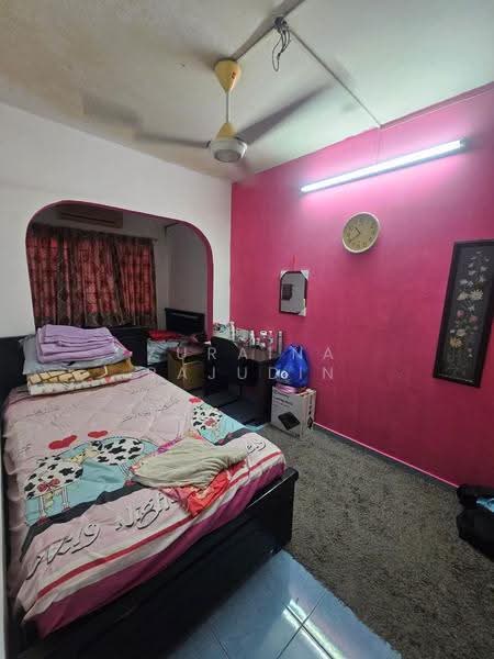 Rumah Teres 2-Tingkat untuk Dijual di Seksyen 24 (Shah Alam) - Zuraina Rajudin - Bedroom - PropertyGuru.com.my