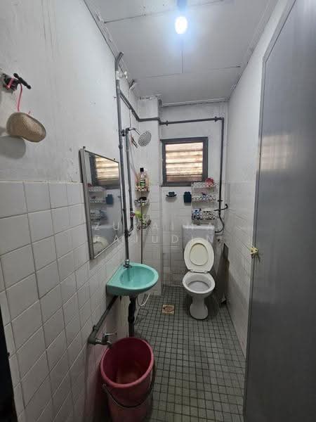 Rumah Teres 2-Tingkat untuk Dijual di Seksyen 24 (Shah Alam) - Zuraina Rajudin - Bathroom - PropertyGuru.com.my